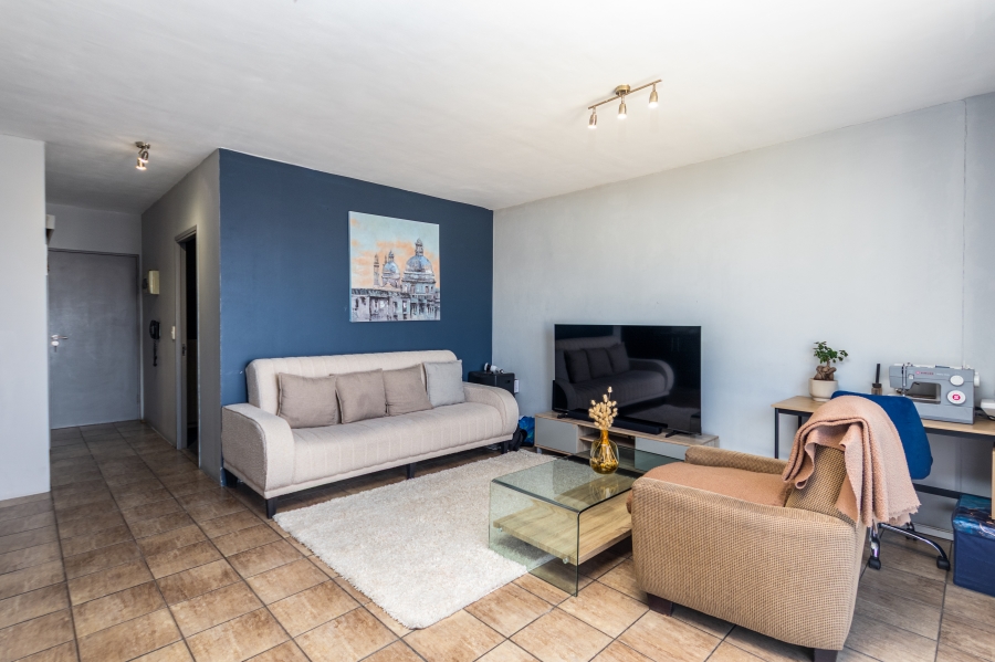 1 Bedroom Property for Sale in Zonnebloem Western Cape